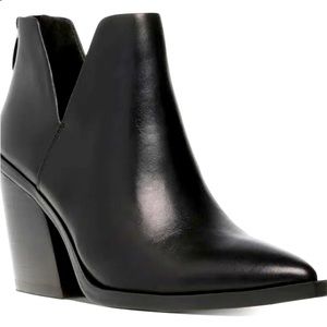 NWOT Women’s Steve Madden Alyse Black Booties